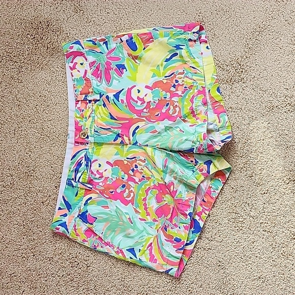 Lilly Pulitzer Pants - Lilly Pulitzer SZ 14, pink multi Callahan shorts.